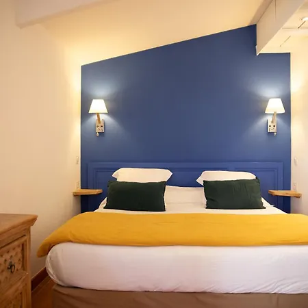 Oustau Camarguen & Hotel 4*