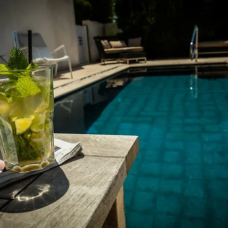 Hotel Oustau Camarguen & 4*