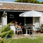 Oustau Camarguen & Otel