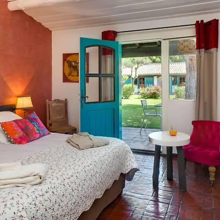ホテル Oustau Camarguen & 4*